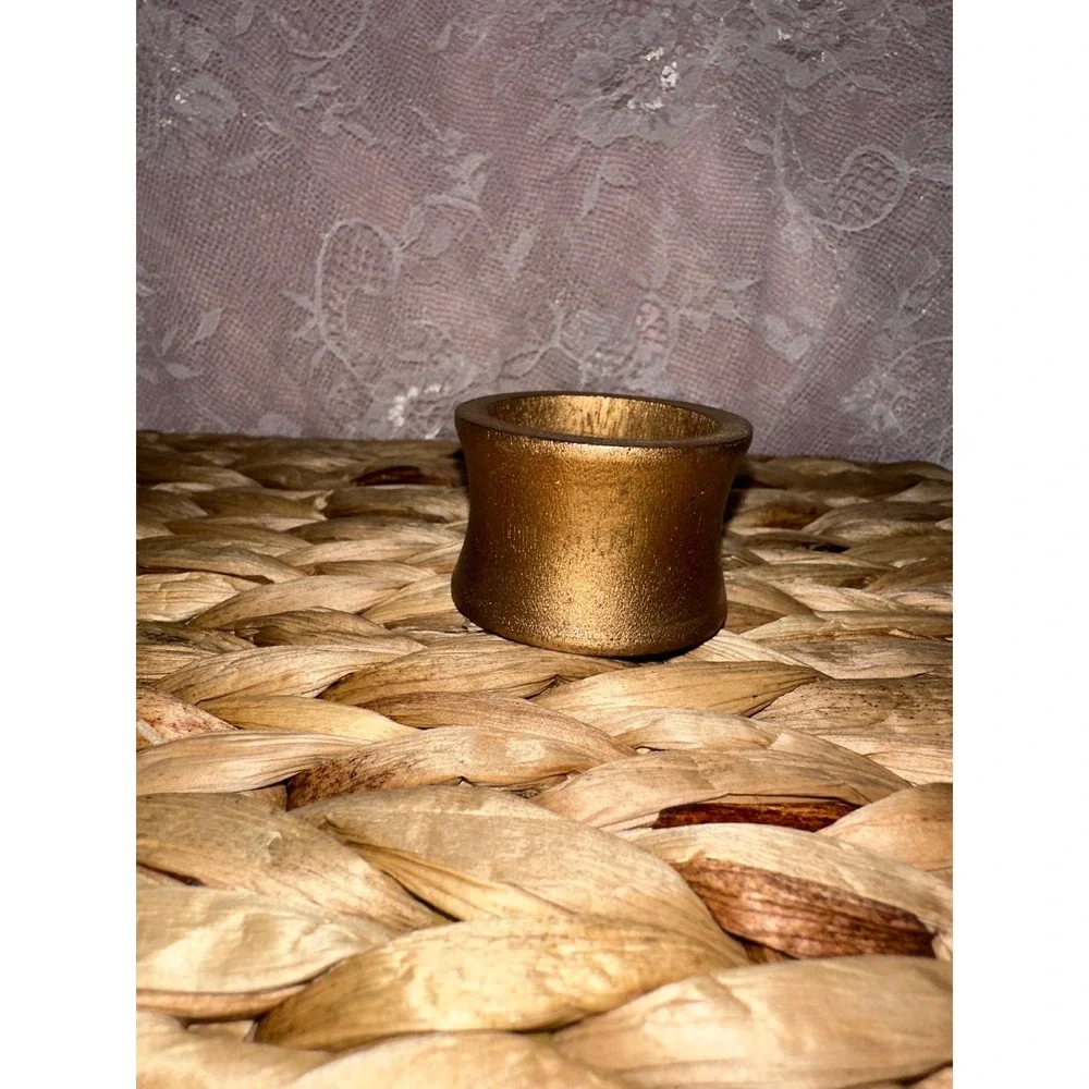 Set‎ of 4 Gold Wooden Napkin Rings Spool Shape Metallic Table Decor